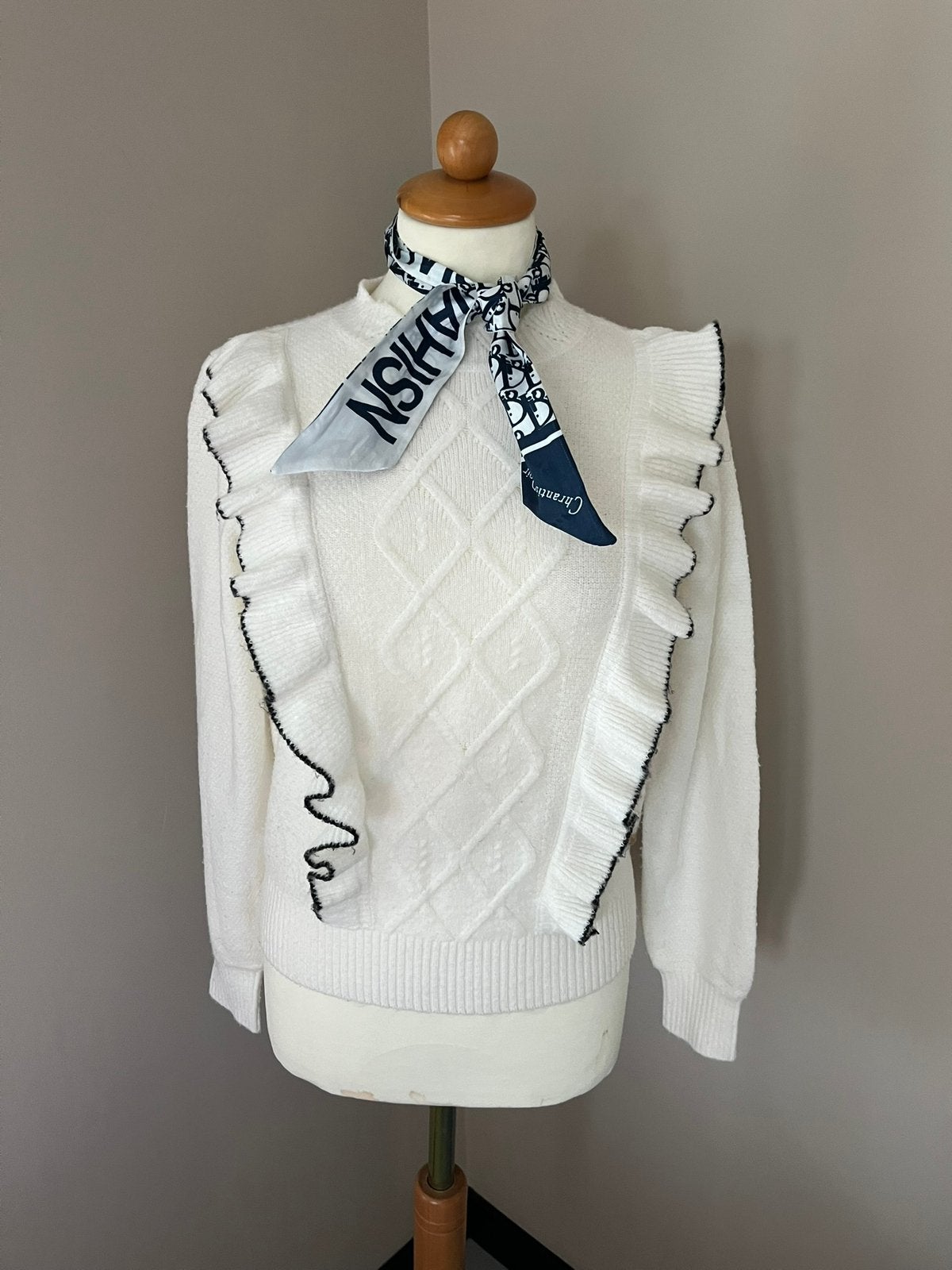 Cotton Club truitje met roezels wit donkerblauw mt S, Ophalen of Verzenden, Zo goed als nieuw, Maat 36 (S), Wit