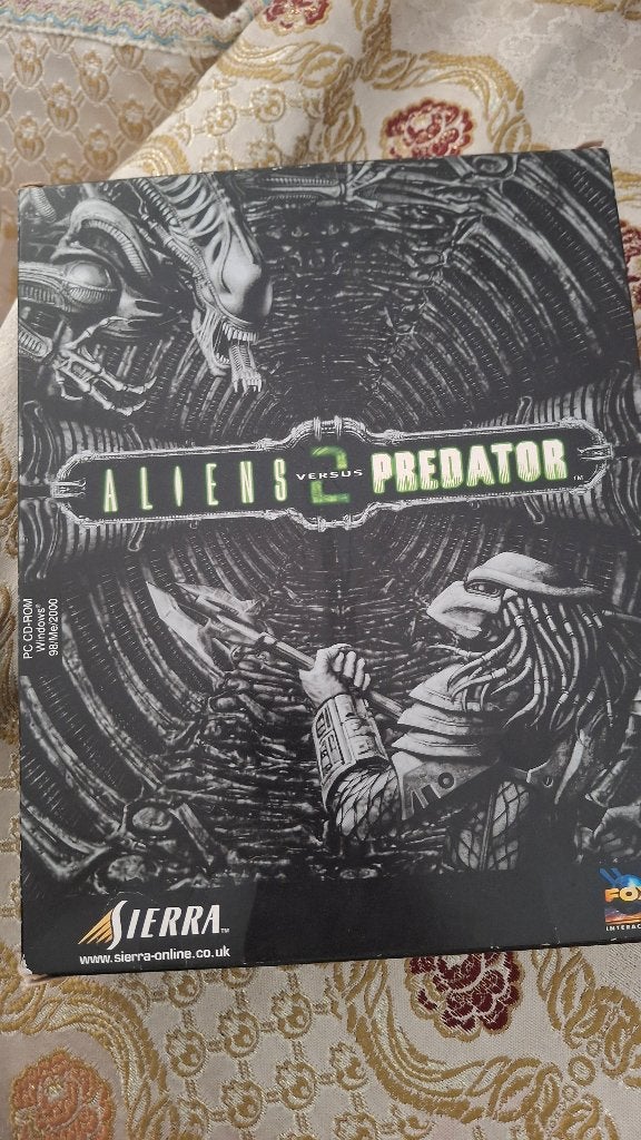 Aliens Versus Predator 2 PC CD-ROM - Zo goed als nieuw, Online, Shooter, 1 speler, Ophalen of Verzenden