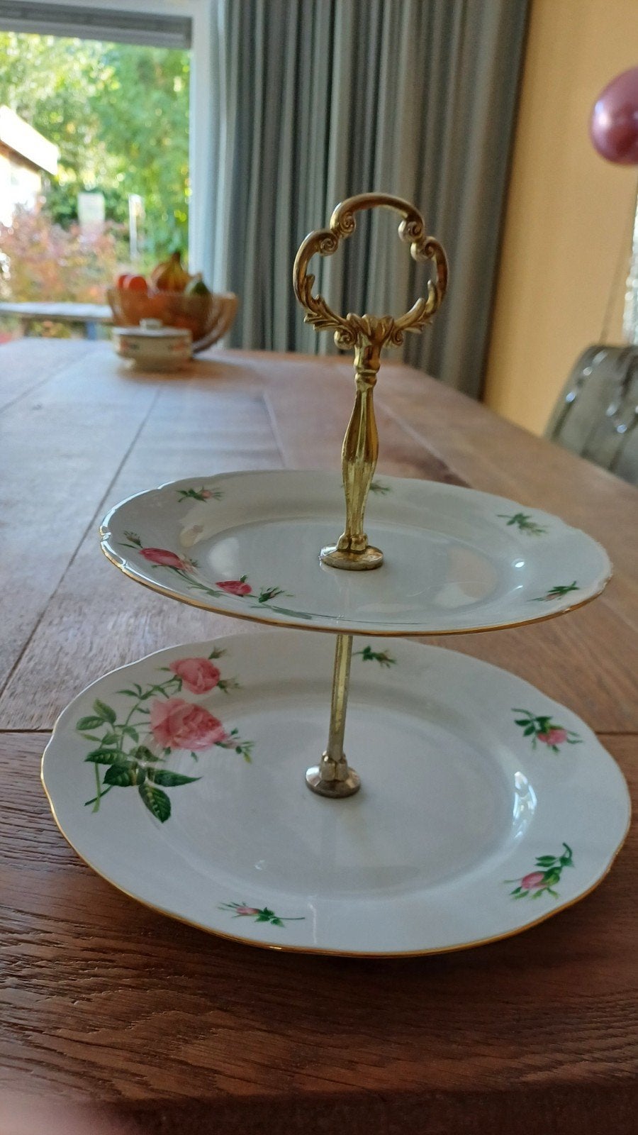 Christinholm Porcelaine Rose etagere, Ophalen