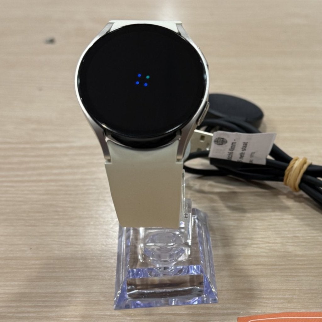 Samsung Galaxy Watch6 40mm - SM-R930 - Gold GPS nette staat, Samsung, Zo goed als nieuw, Support@Samsung.com, 129, Samsung-ro, Yeongtong-gu
Suwon-si, Gyeonggi-do 16677
South Korea