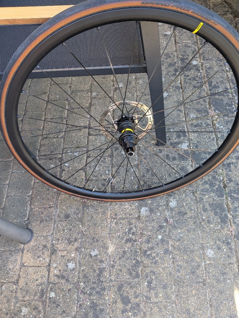 Mavic Ksyrium 28" Disc Wielen met SRAM Body en Banden, Zo goed als nieuw, Aluminium, Mavic, Racefiets