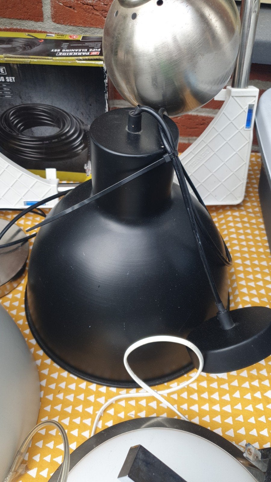 Zwarte hanglamp met koperkleurige binnenkant: nieuw, Huis en Inrichting, 30 tot 60 watt, Gebruikt, Gloeilamp, Overige merken