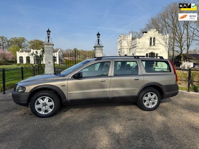 Volvo XC70 Cross Country 2.4 T Geartronic, AWD, Leder, Schui, Auto's, Automaat, Dealer onderhouden, 1657 kg, XC70
