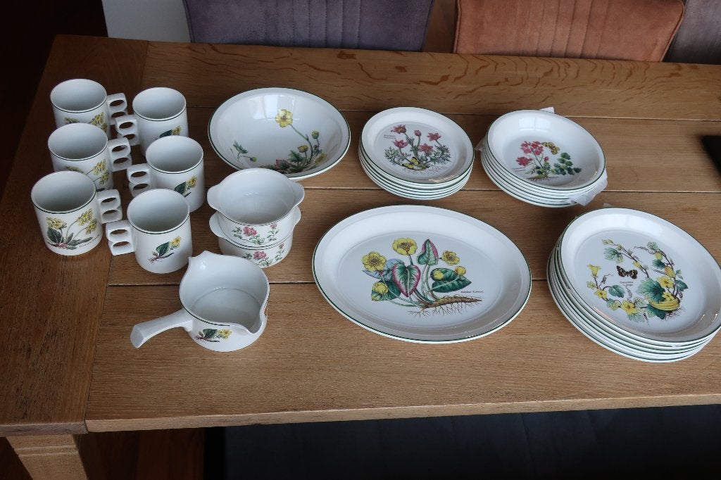 servies Florabunda wedgwood zo goed als nieuw, Antiek en Kunst, Ophalen of Verzenden