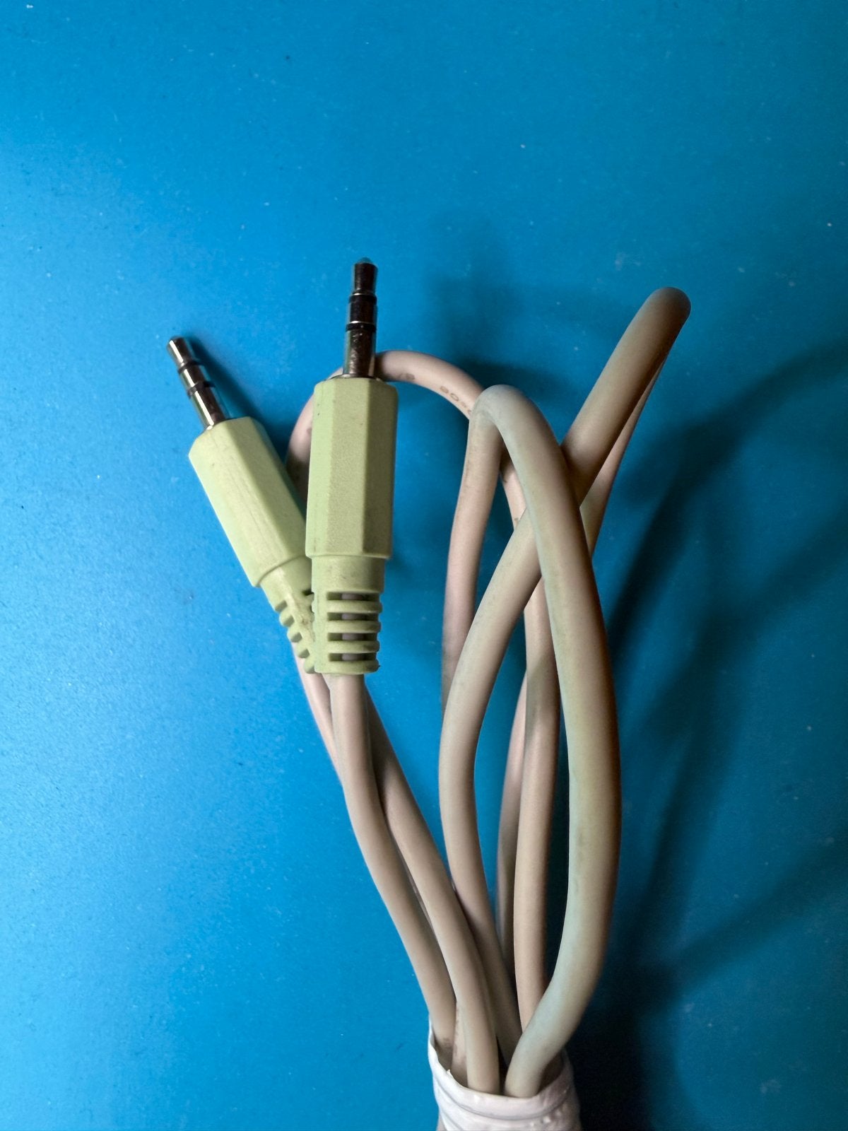 Lange audio kabel 3.5mm jack naar 3.5mm jack - 2 meter, Ophalen of Verzenden, Gebruikt, 2 tot 5 meter, Overige kabels
