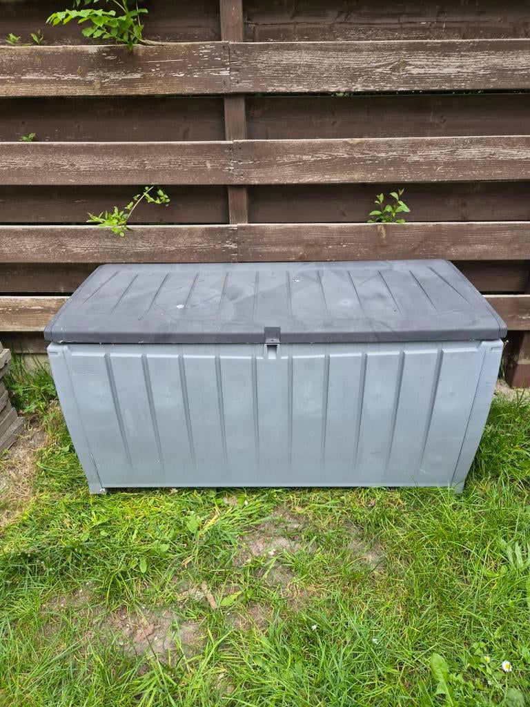 Ruime kunststof kussenbox, Ophalen, Zo goed als nieuw, Kunststof, Overige typen