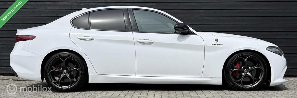 Alfa Romeo Giulia 2.0 T AWD Q4 Veloce Leder/Camera/LED/Navi/, 4 cilinders, Met garantie (alle), 1505 kg, Wit