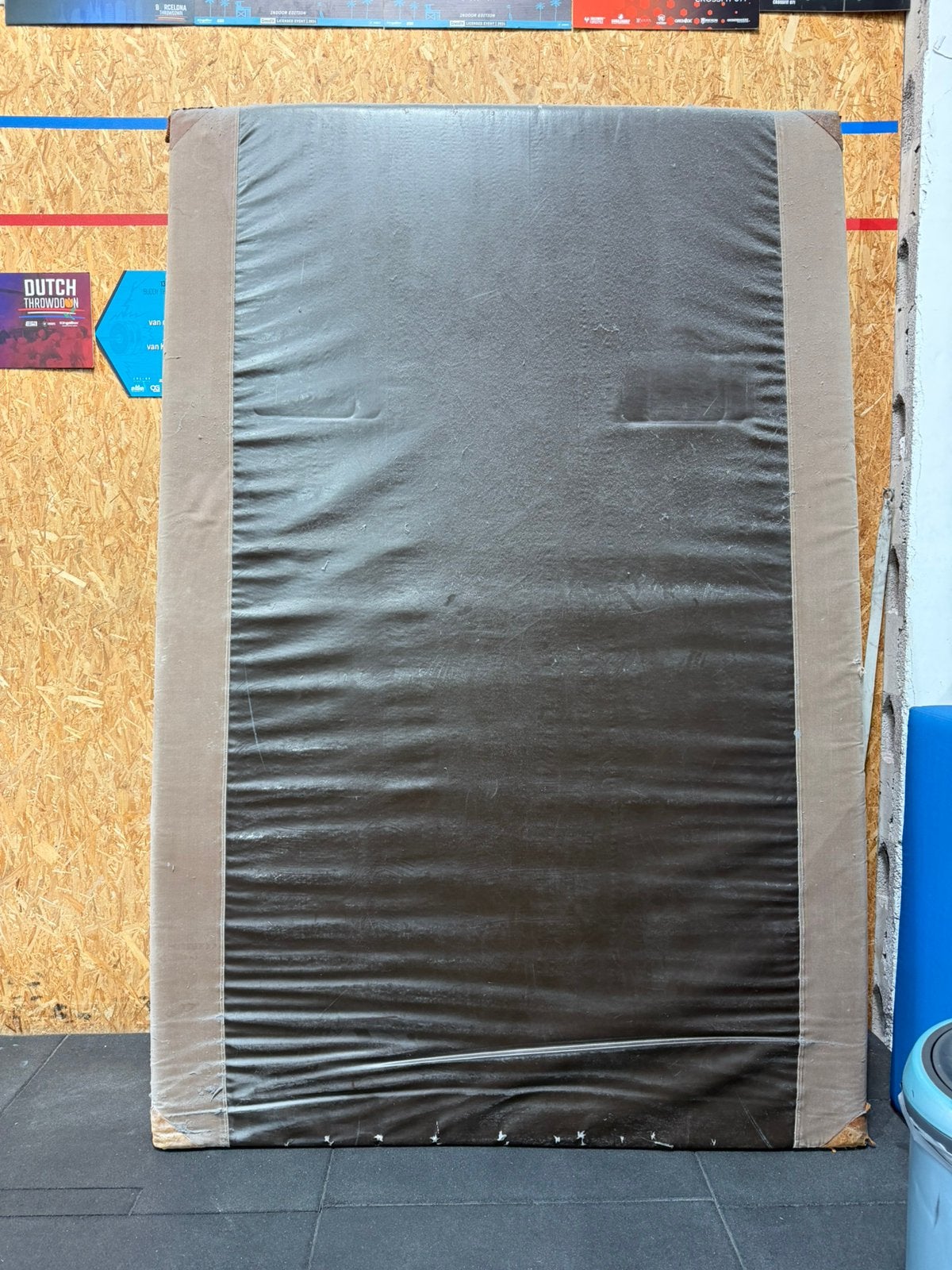 Dikke valmat / turnmat (Gratis), Ophalen, Gebruikt, Bruin, Materiaal