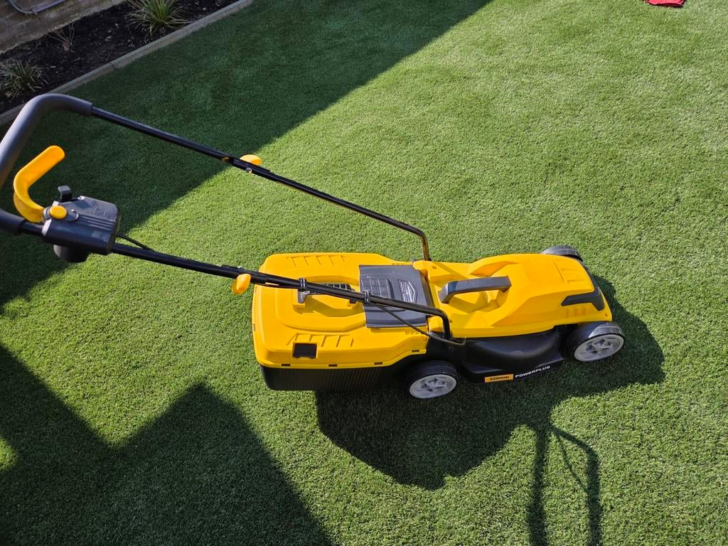 Powerplus elektrische grasmaaier 320mm, Ophalen, Zo goed als nieuw