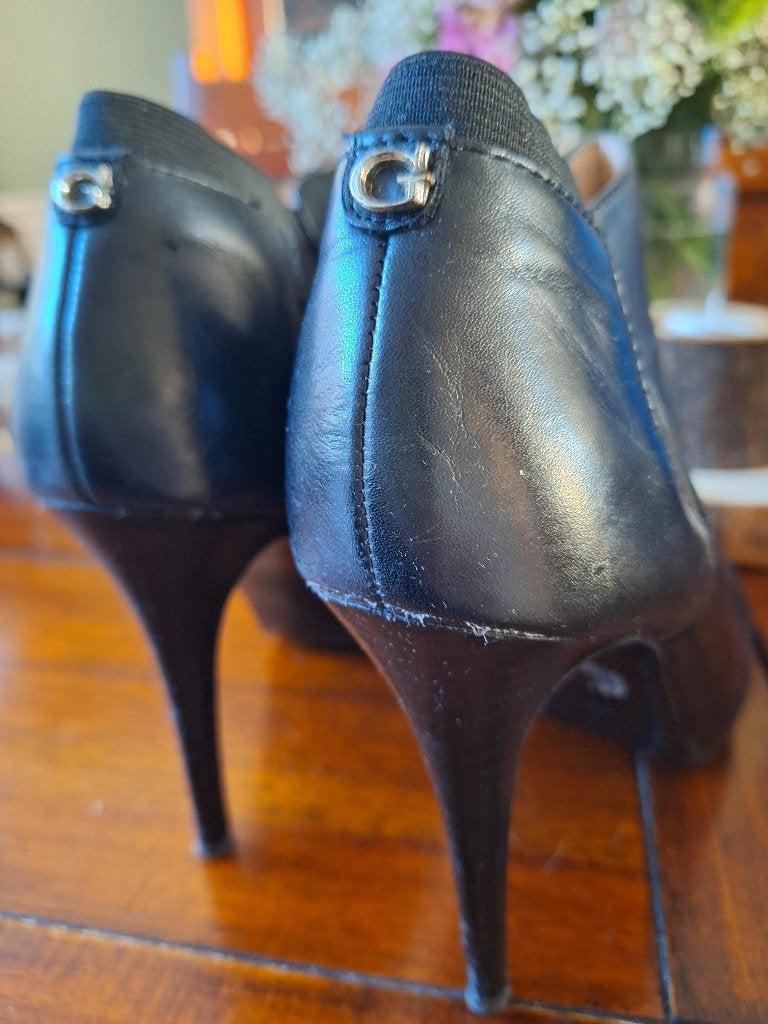 Guess fantastisch laarsje schoen 38 naaldhak mt 38 muiltjes, Kleding | Dames, Guess, Verzenden, Zwart, Lage of Enkellaarzen