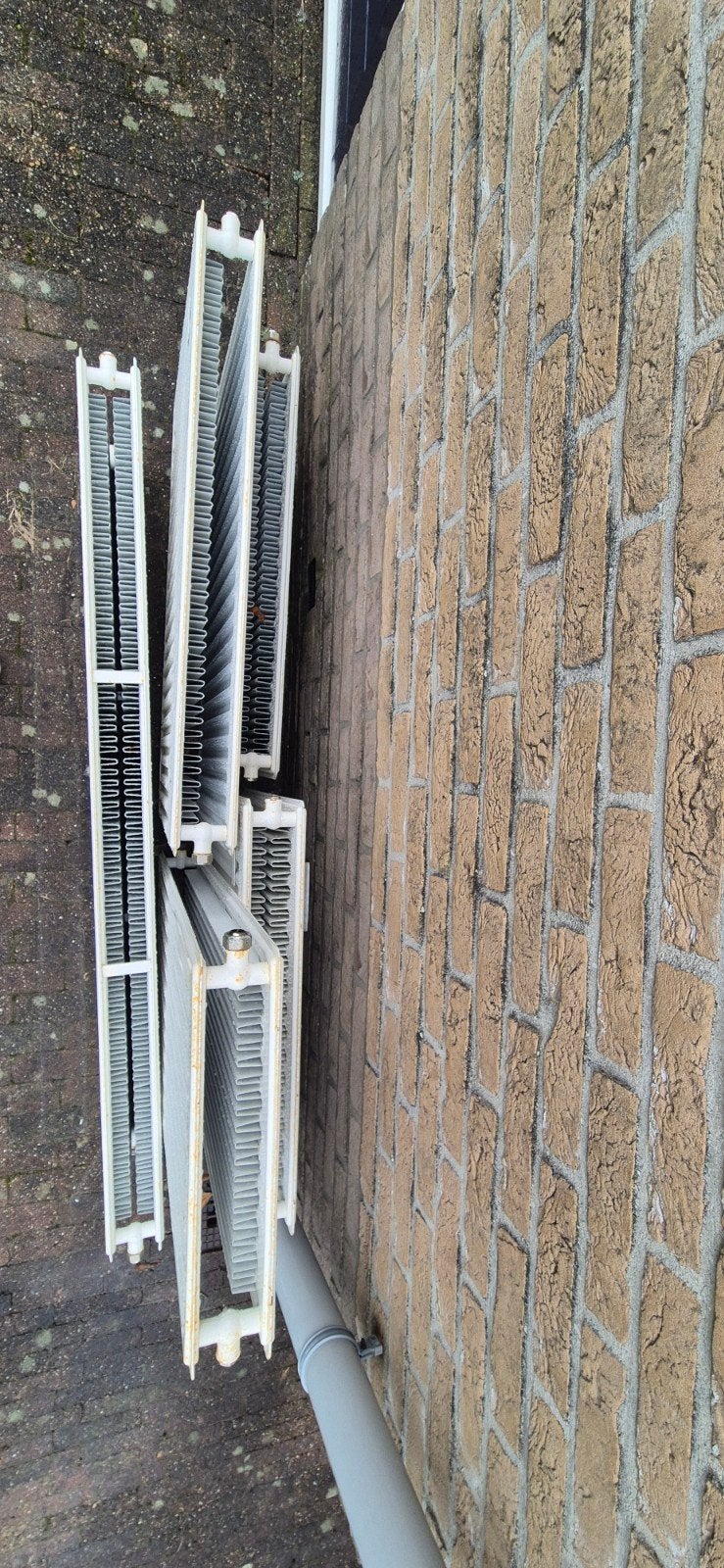 5 Radiatoren, afvoerbuizen en koperen buizen, Ophalen, Gebruikt, Radiator