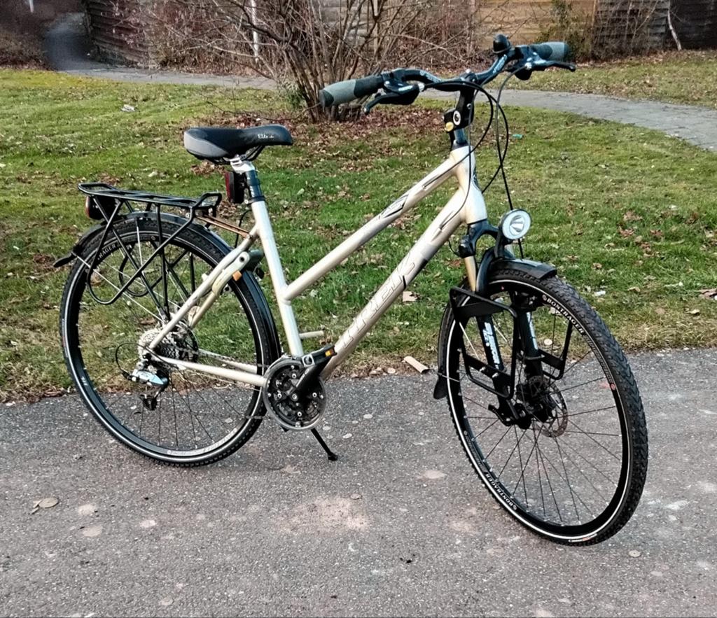 Prachtige Trek Navigator X650-trekking/stadsfiets 28 inch, 28 inch, Zo goed als nieuw, Schijfrem, Ophalen