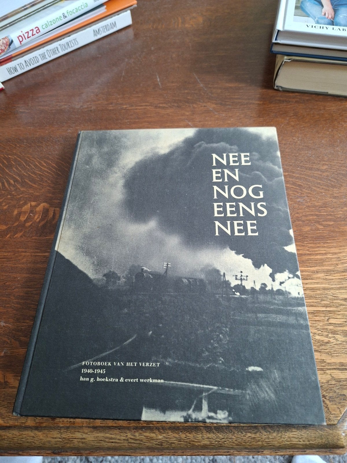 Boek Nee en nog eens nee, Han G. Hoekstra, Ophalen of Verzenden, Algemeen, Tweede Wereldoorlog