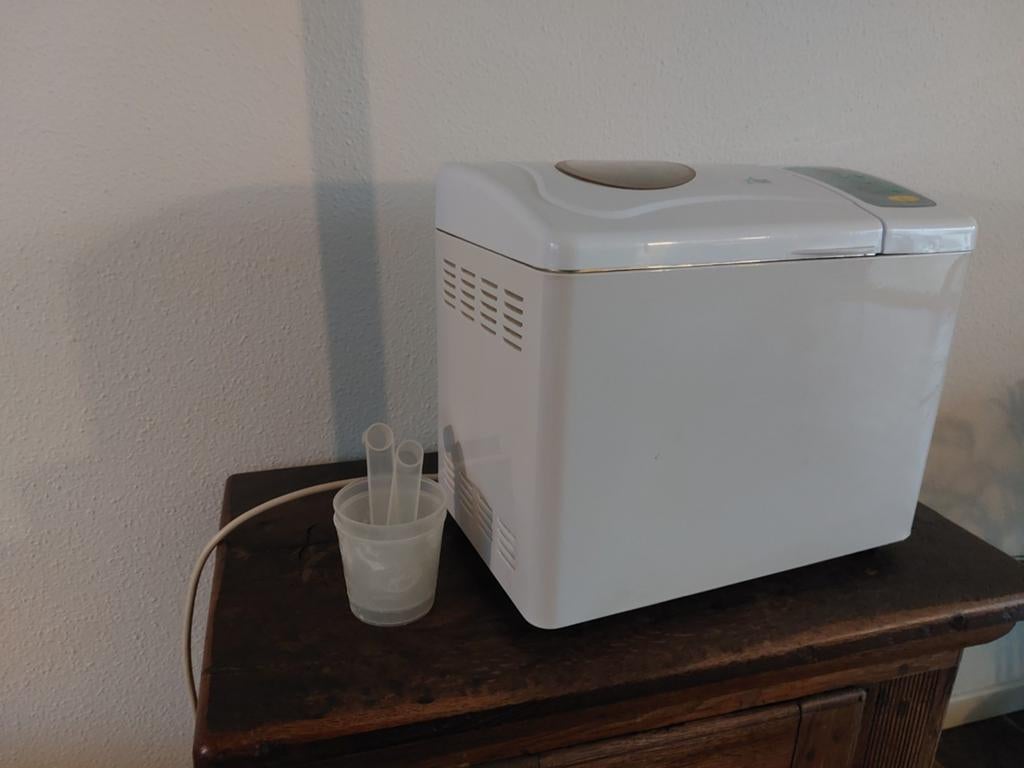 Broodbakmachine BBA 3 - Zo goed als nieuw, Witgoed en Apparatuur, Broodbakmachines, Met timer, Meer dan 10 programma's, 800 tot 1200 gram deeg