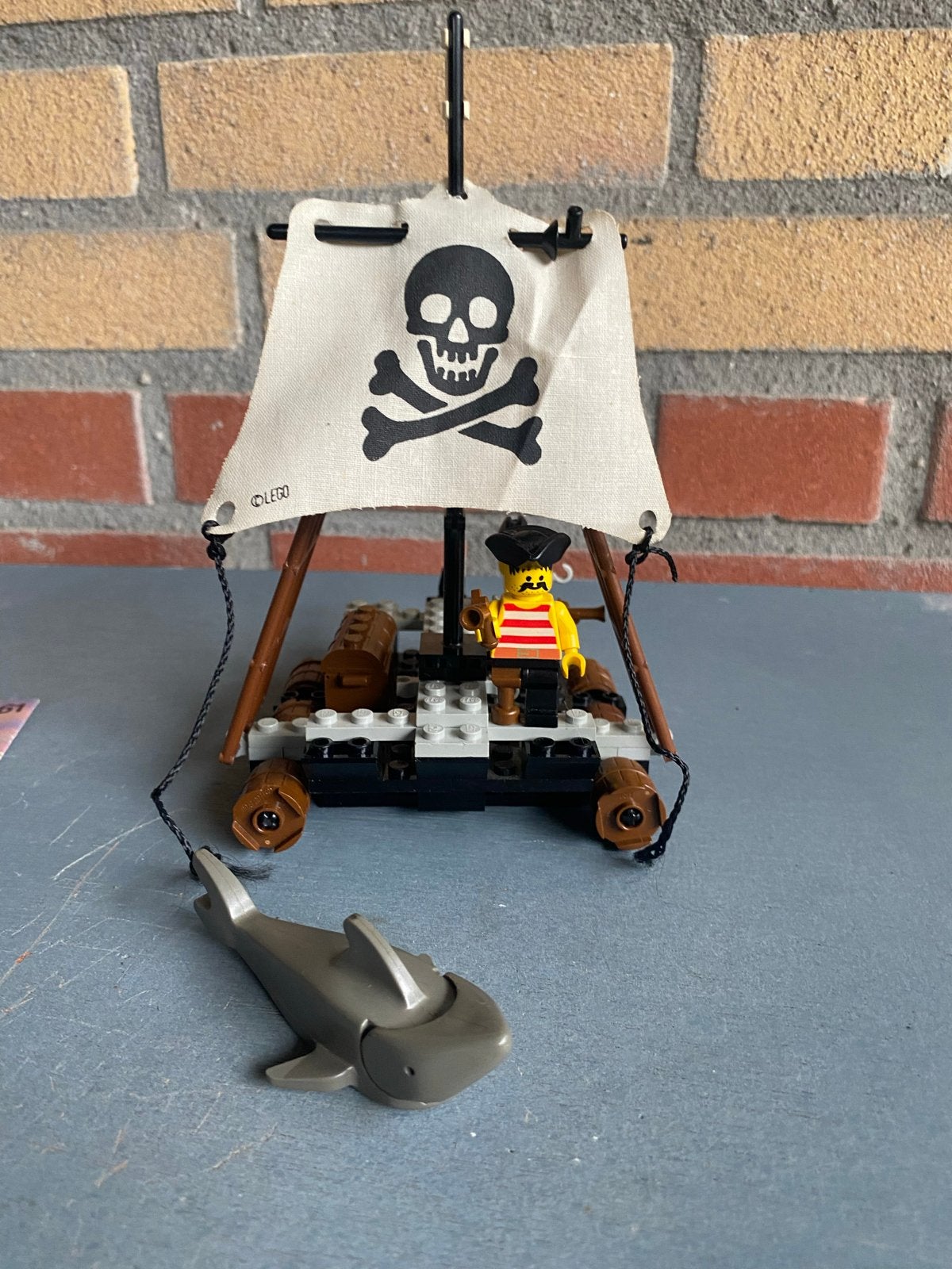 LEGO System 6261 Piraten Vlot met Haai en Minifiguren, Ophalen, Gebruikt, Jongen of Meisje