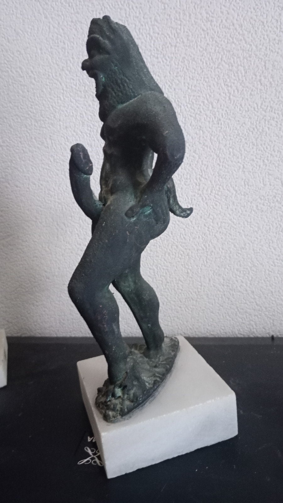 Griekse bronze beeltjes, Ophalen