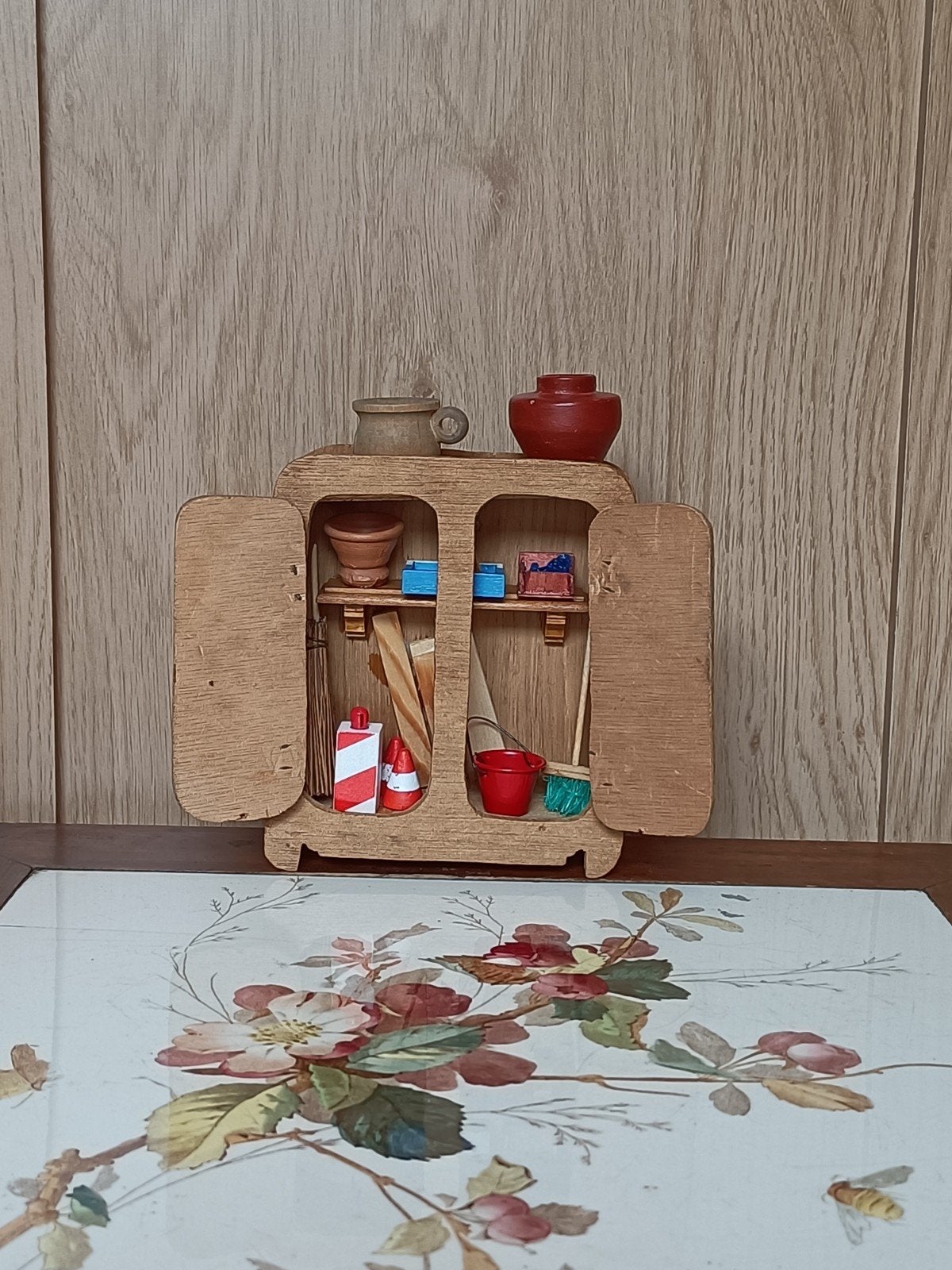 Oud gevuld tuin kastje poppenhuis, Ophalen of Verzenden, Gebruikt, Poppenhuis