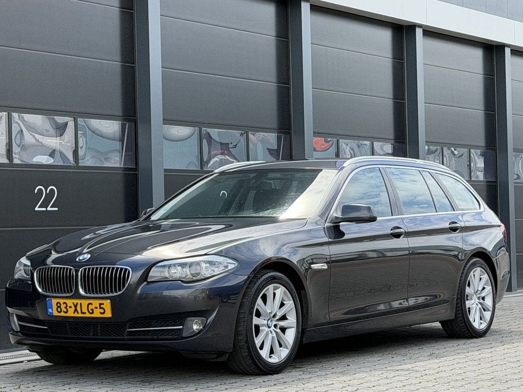 BMW 5 Serie 520D EXECUTIVE Xenon PDC Leer (bj 2012), Automaat, Achterwielaandrijving, 1995 cc, Parkeersensor