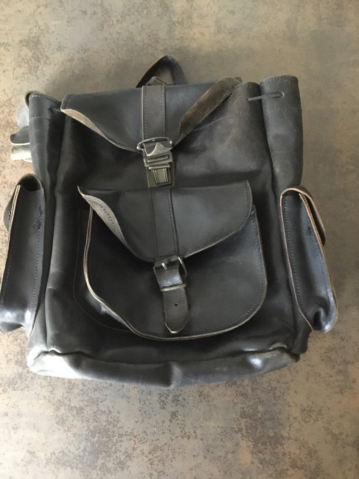 Vintage Leren Rugzak - Zwart, Sieraden, Tassen en Uiterlijk, Tassen | Rugtassen, Ophalen of Verzenden, Gebruikt, 25 tot 40 cm