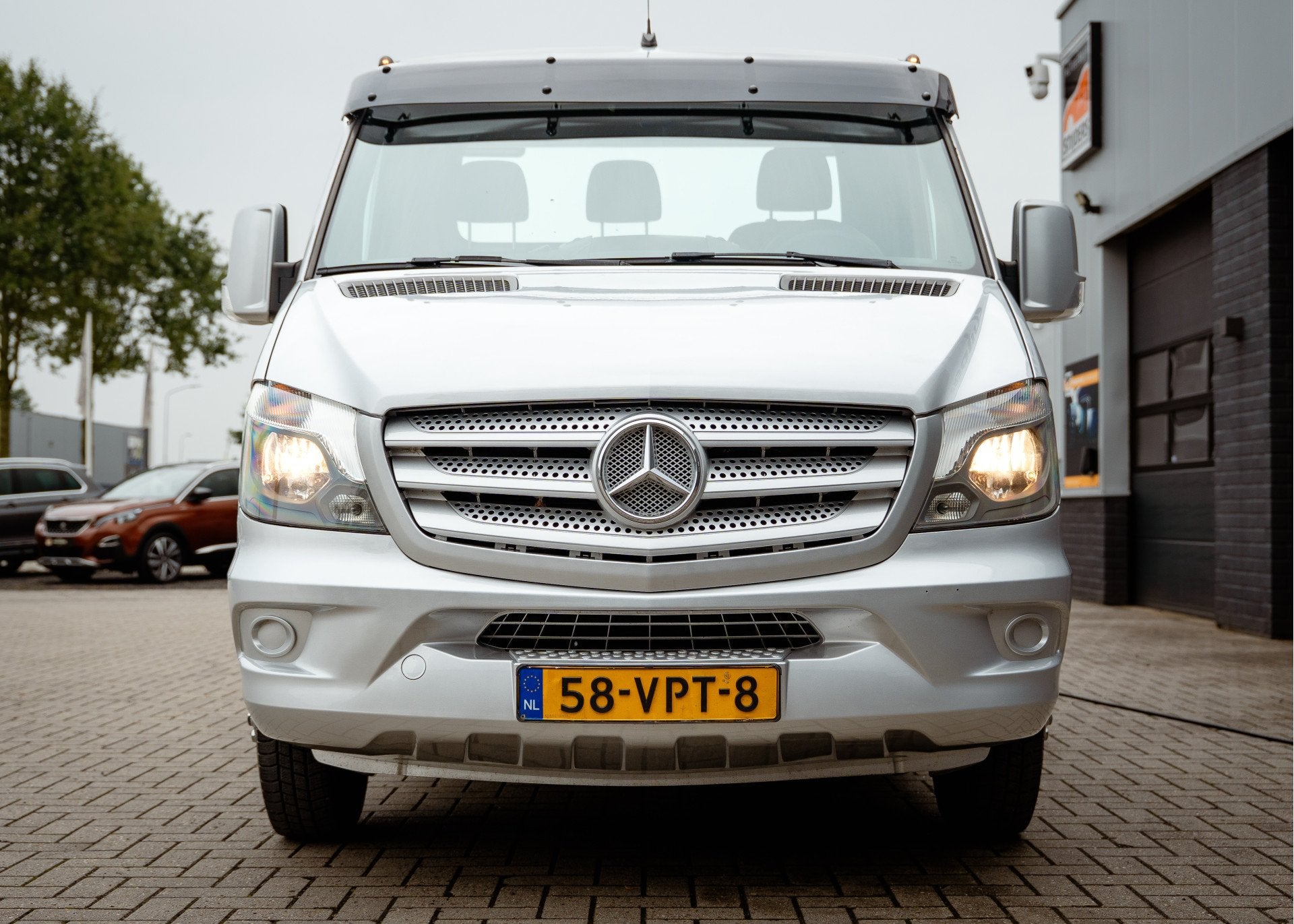 Mercedes-Benz Sprinter 518 3.0 CDI V6 TIJHOF OPRIJWAGEN | El, Elektrische ramen, Gebruikt, Zwart, 2987 cc