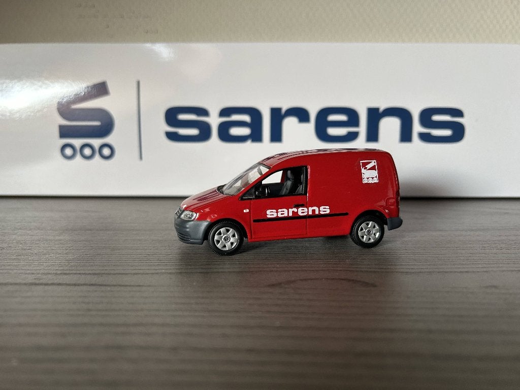 Sarens Volkswagen Caddy Rood Minichamps ( De Kil) 1/43, Verzenden, Zo goed als nieuw, Bus of Vrachtwagen, Overige merken