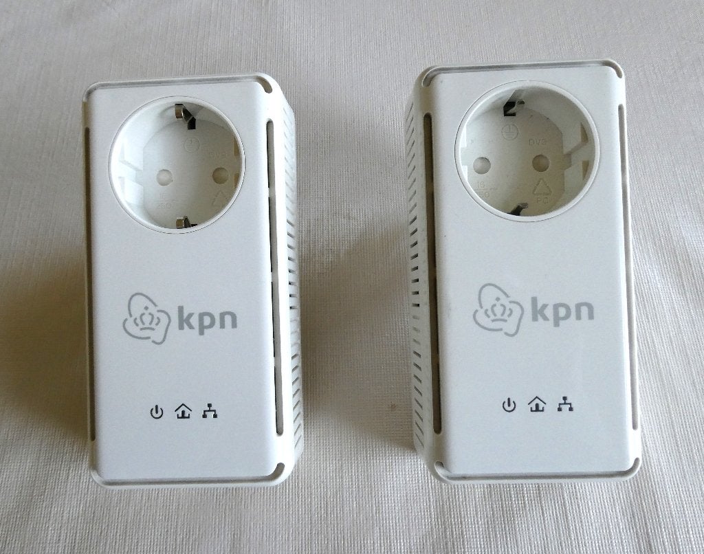 2 KPN powerline/ netwerk adapters met stopcontact, Ophalen, Gebruikt, KPN