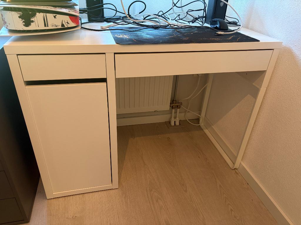 IKEA bureau wit, Huis en Inrichting, Ophalen, 105 cm, 50 cm, Zo goed als nieuw