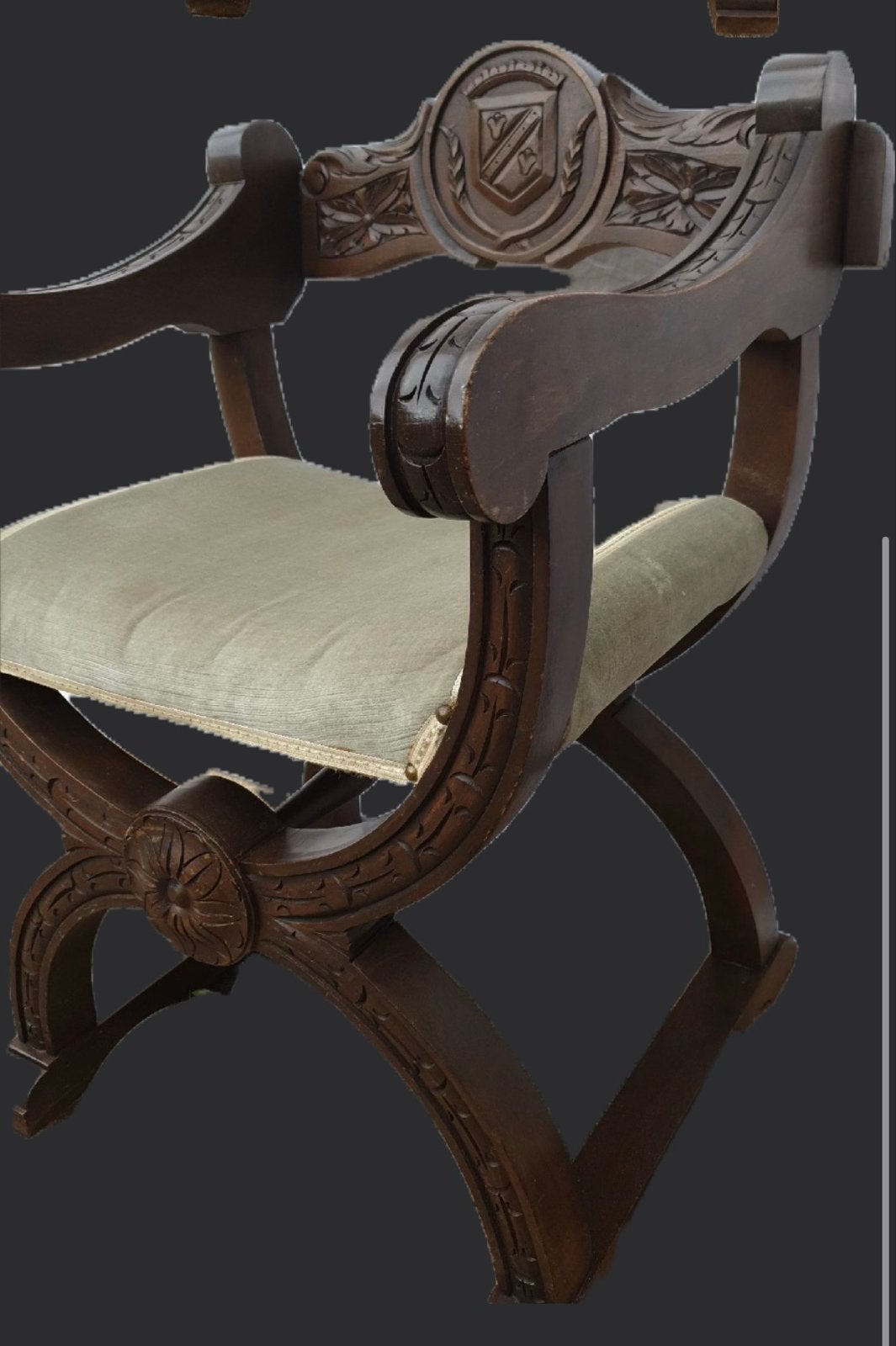 Antieke Dagobert stoel met houtsnijwerk, Antiek en Kunst, Antiek | Meubels | Stoelen en Banken, Ophalen