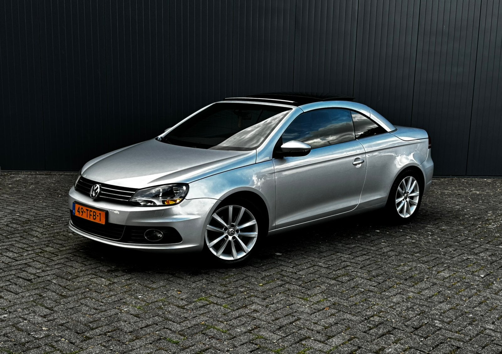 Volkswagen Eos 1.4 TSI 90KW 2012 Grijs, Auto's, Voorwielaandrijving, 4 cilinders, Cabriolet, 4 stoelen