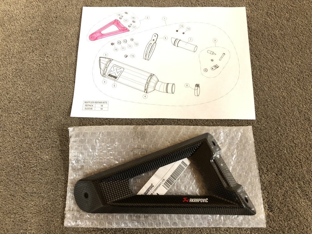 Akrapovic carbon uitlaatbeugel BMW S1000RR M1000RR 2019-2023, Motoren, Malo Hudo 8a, Ivan?na Gorica, 1295, SI, Gebruikt, Verzenden