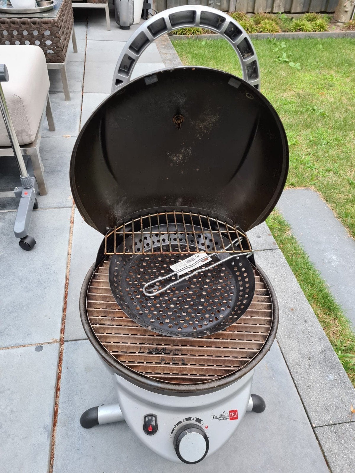 Char-Broil TRU-Infrared Patio Bistro Gas BBQ, Ophalen, Gebruikt, Char-Broil