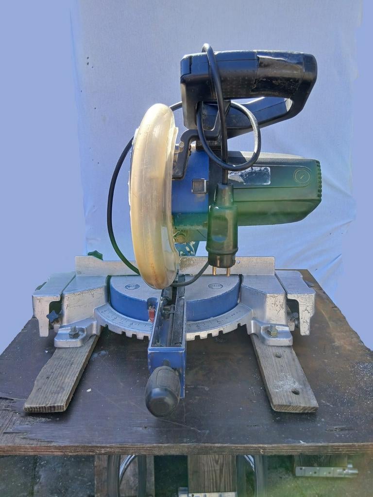 GEZOCHT afkortzaag Lux ZKGS 1600, Doe-het-zelf en Verbouw, Gereedschap | Zaagmachines, Ophalen, Afkortzaag