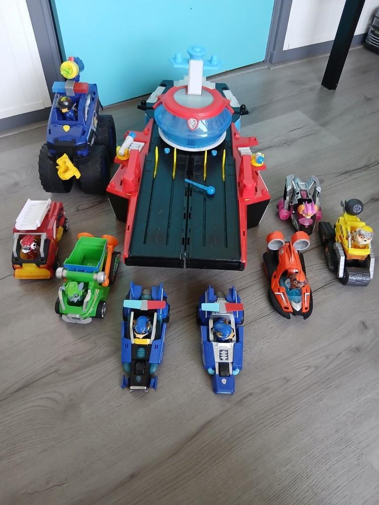 Paw Patrol boot en auto's met poppetjes, licht en geluid, Ophalen, Zo goed als nieuw