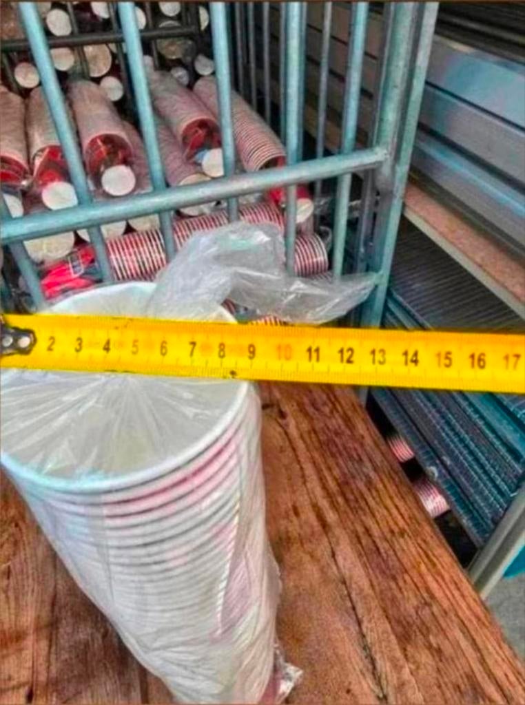 Smirnoff bekers   10.000 stuks, Doe-het-zelf en Verbouw, Steigers, Ophalen of Verzenden, Overige typen, 5 meter of hoger