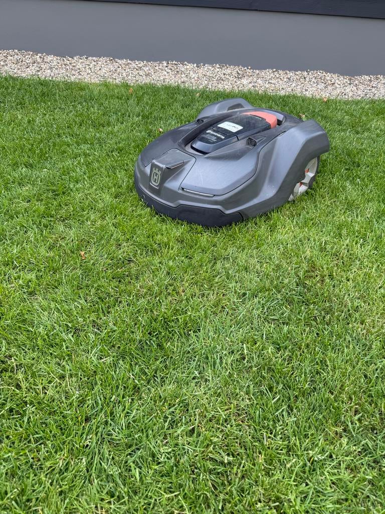 Husqvarna Automower 450X Robotmaaier compleet, Ophalen, Gebruikt, Meer dan 25 cm, Bestuurbaar via app