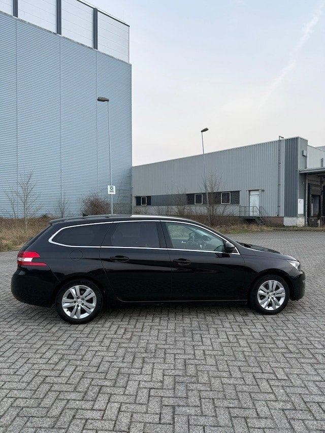 Peugeot 308 1.6 Bluehdi 120pk 2015 Zwart, Auto's, Voorwielaandrijving, Stof, 4 cilinders, Zwart