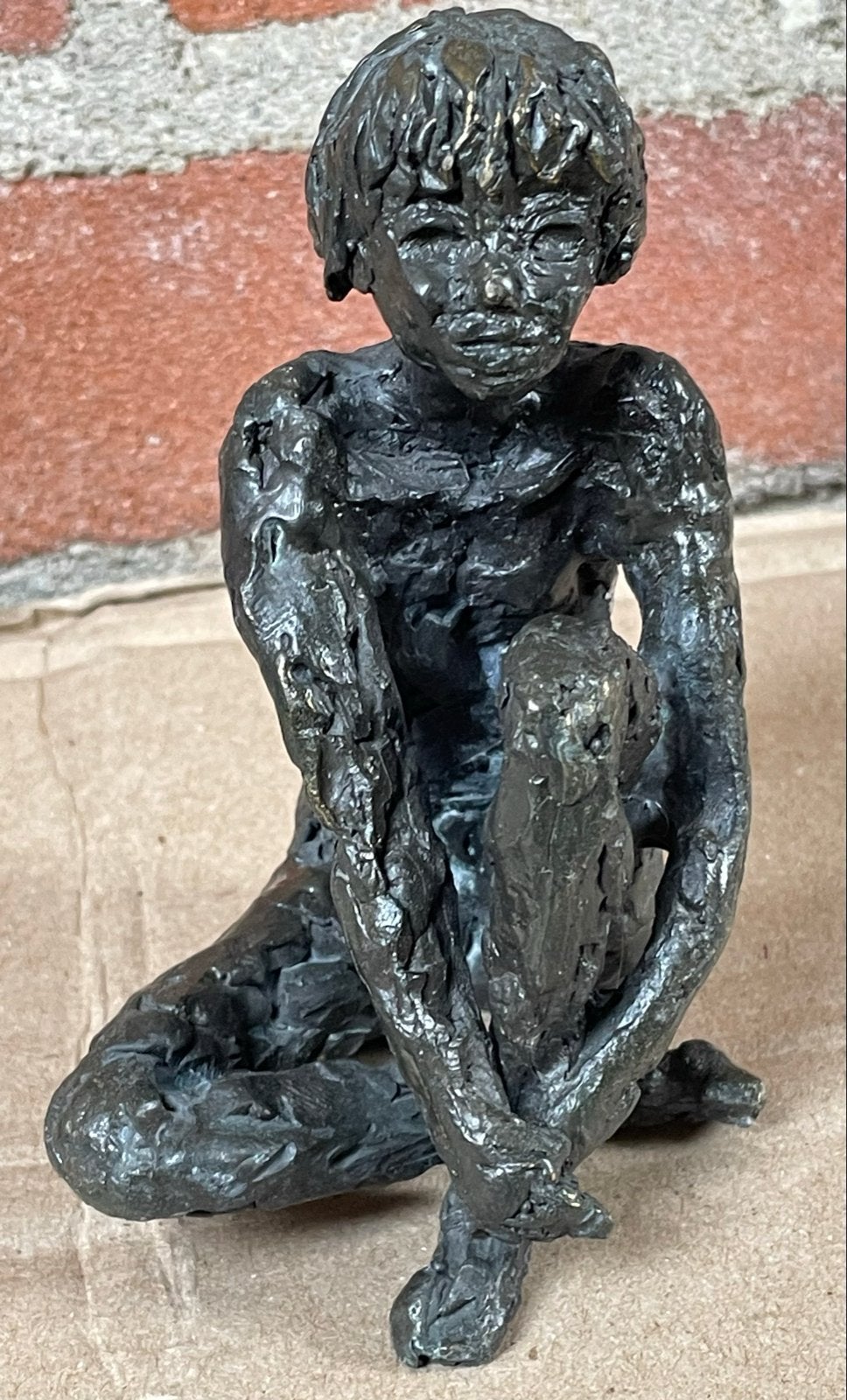 Bronzen beeld Astrid Veldhuyzen-Koppen “In gedachten”, Antiek en Kunst, Minder dan 20 cm, Ophalen of Verzenden, Beeld, Bruin