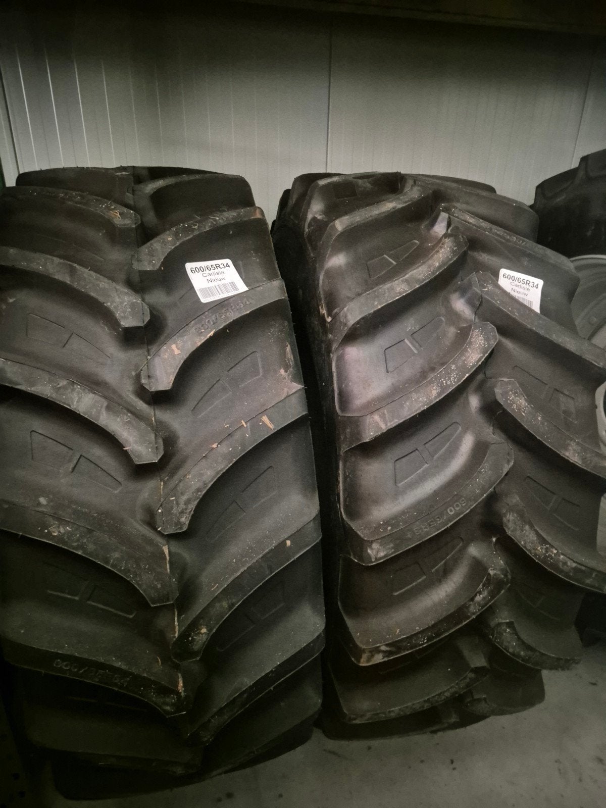 Demo banden 600/65r34 carlisle, Ophalen