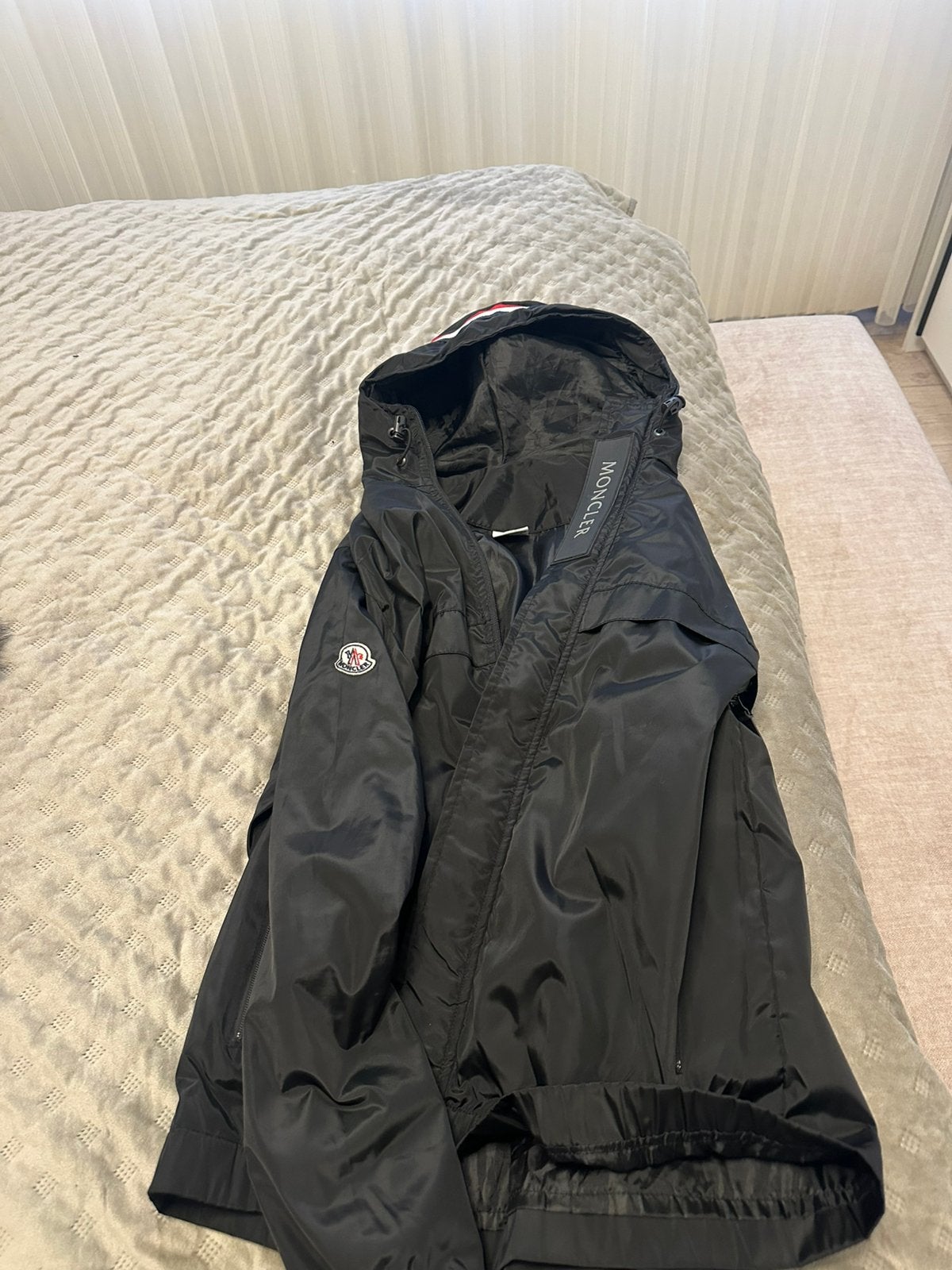 Moncler jas., Ophalen of Verzenden, Zo goed als nieuw, Regenjas