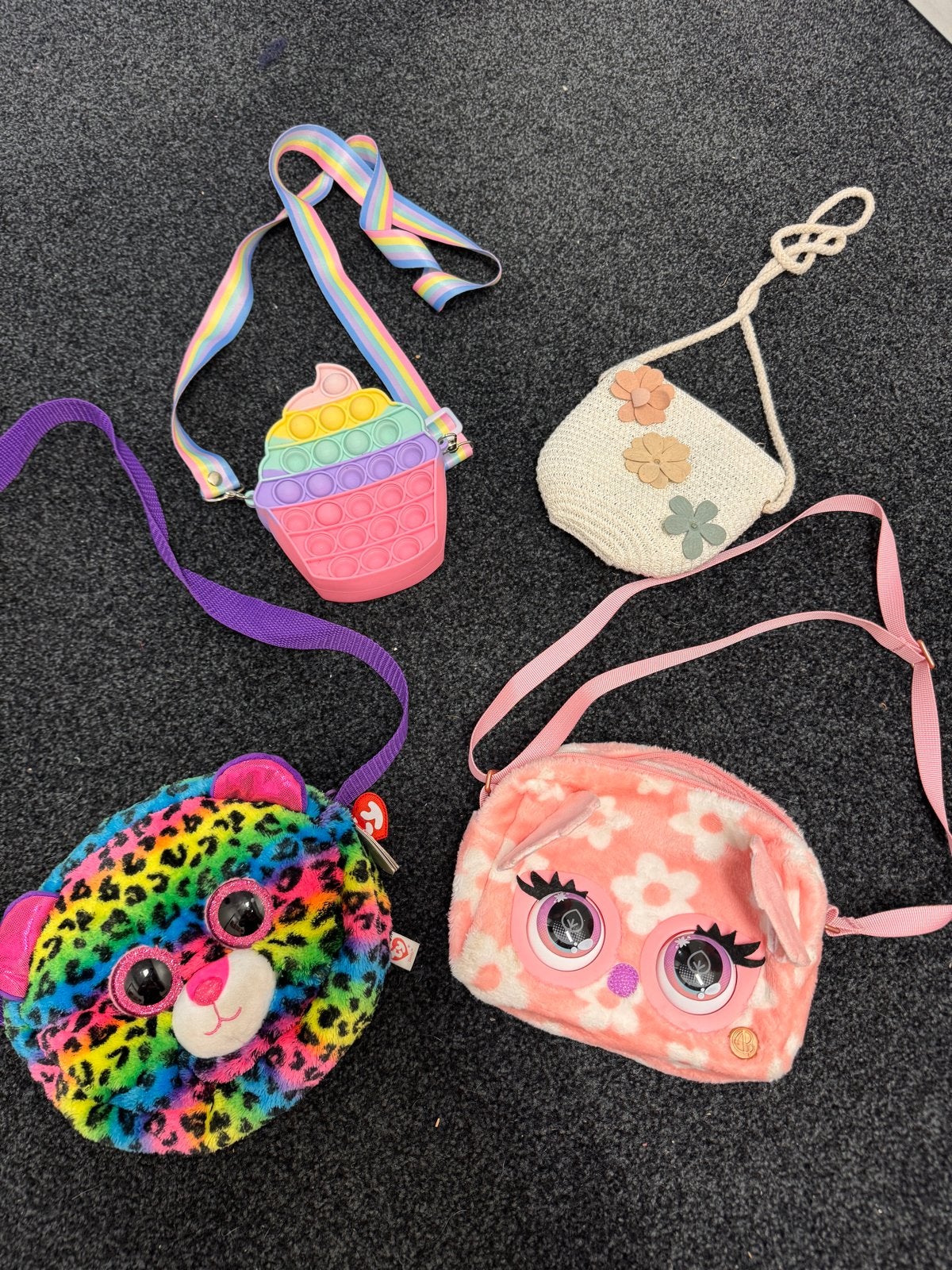 4 x Tasjes (o.a. Cuteez tasjes), Ophalen of Verzenden, Gebruikt