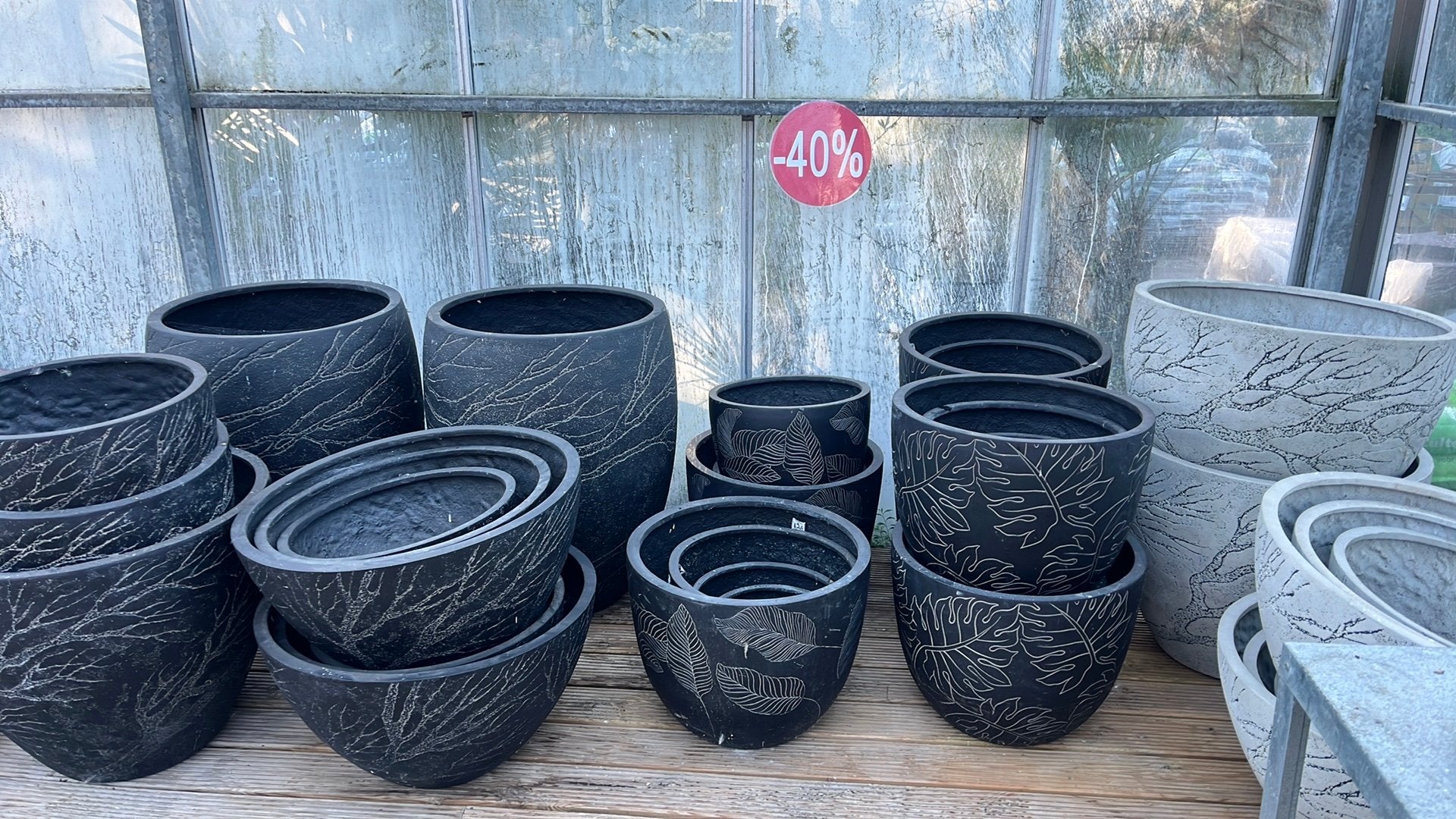 Plantenbakken met 40% korting! Zwart en wit takmotief