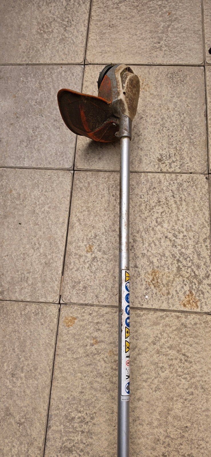 stihl.accu bosmaaier defect!!!, Tuin en Terras, Ophalen of Verzenden, Accu