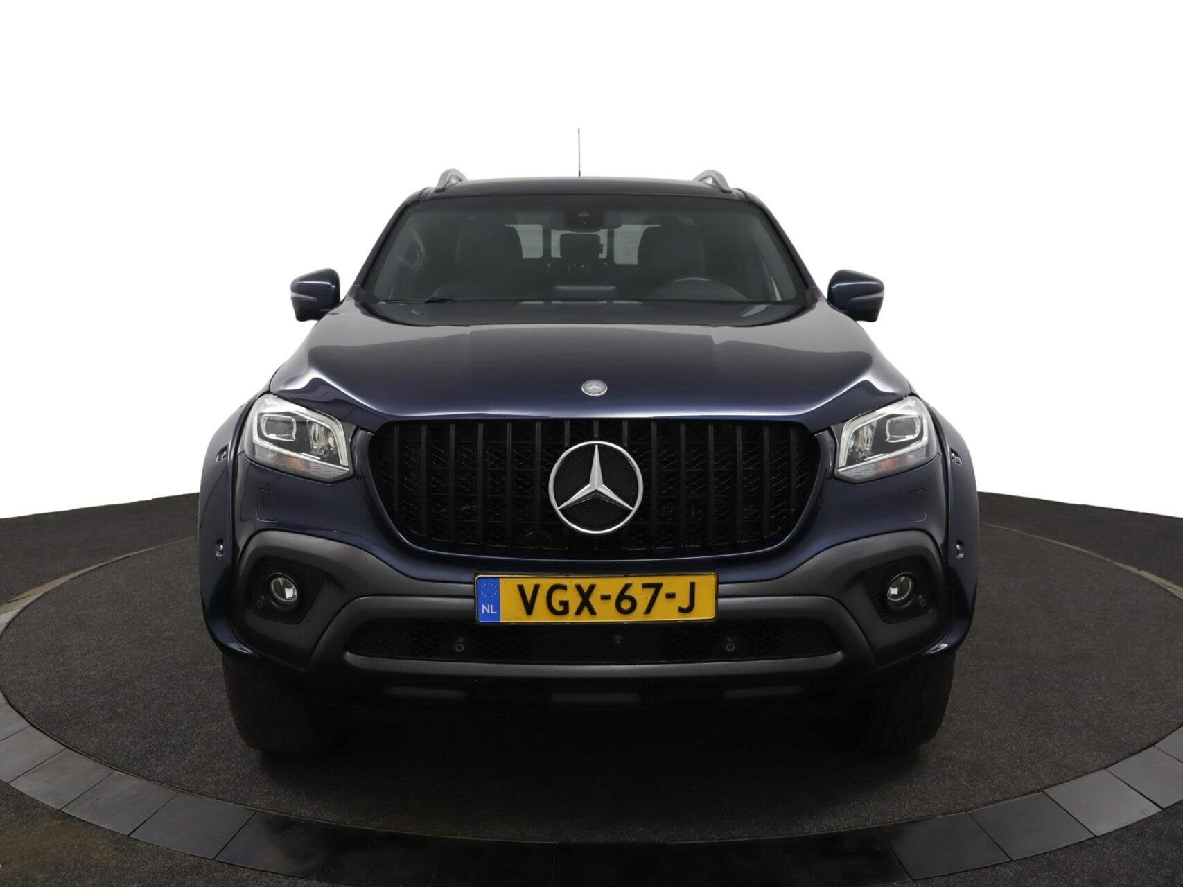 Mercedes X-klasse 250d 4x4 - Airco - Cruise - 360 graden cam, Auto's, Automaat, Gebruikt, Blauw, Leder en Stof
