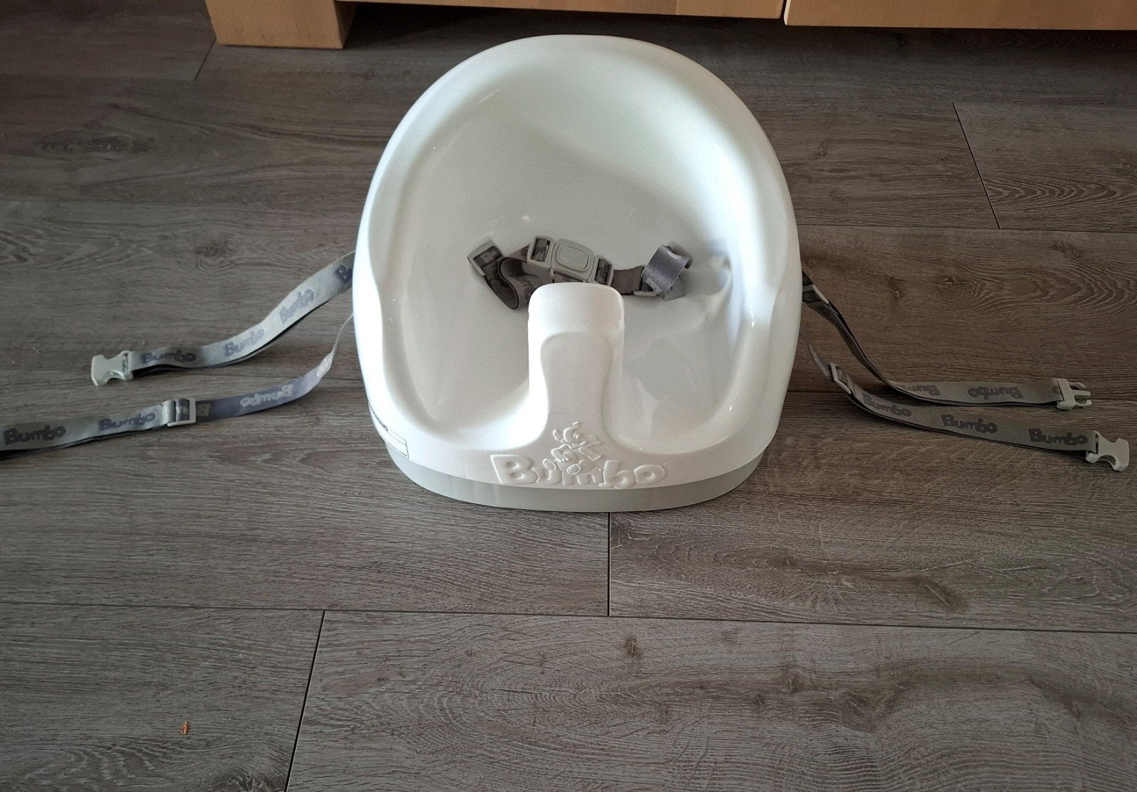 Bumbo seat met gordels, Kinderen en Baby's, Ophalen of Verzenden, Zo goed als nieuw, Overige typen, Gordel(s)