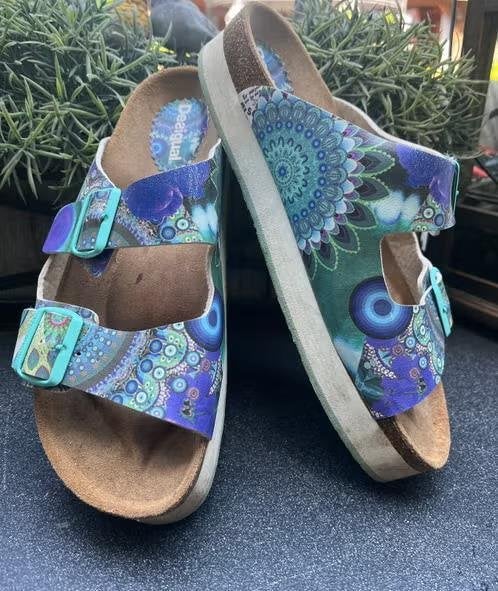 Desigual slippers maat 42[vj], Ophalen of Verzenden, Zo goed als nieuw, Overige kleuren, Slippers