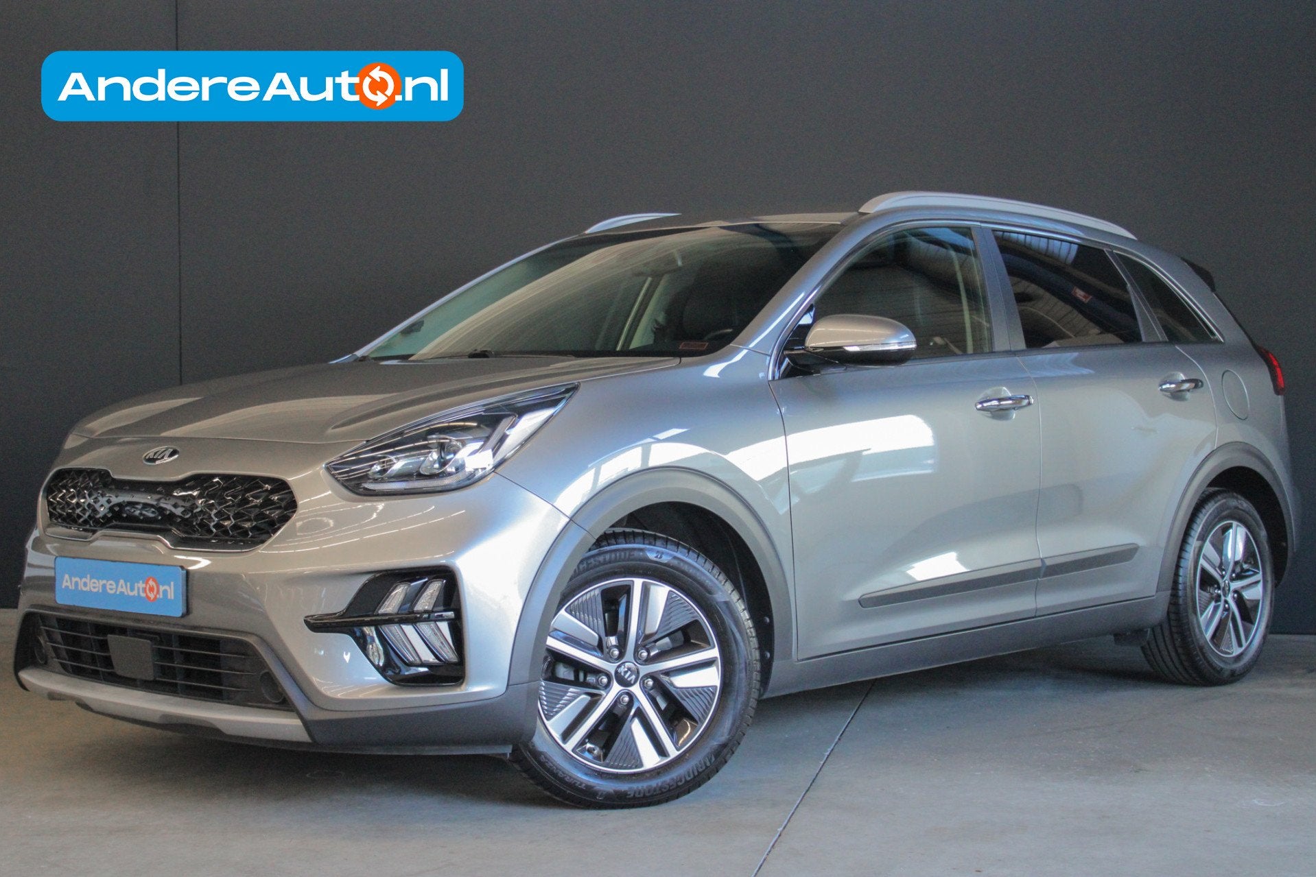 Kia Niro 1.6 GDi Hybrid DynamicLine |nieuw onderhoud|stoel/s, Dealer onderhouden, Gebruikt, Zwart, Adaptive Cruise Control