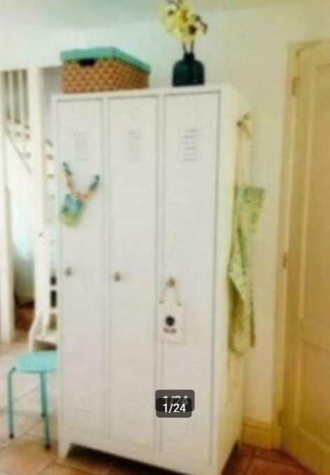 OPRUIMING KLEDINGKAST - Lockers - Gaderobekasten – Lockers, Huis en Inrichting, Kasten | Ladekasten, Ophalen of Verzenden, Nieuw