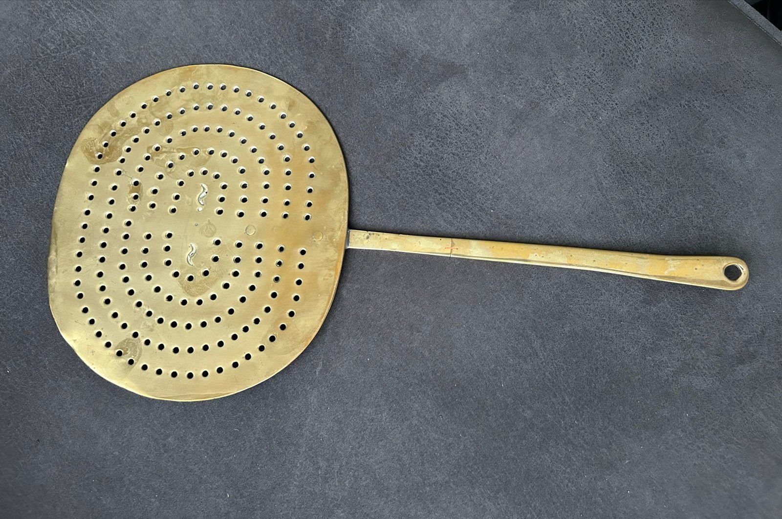 Antieke koperen kolenschop of schuimspaan met lange steel, Ophalen of Verzenden