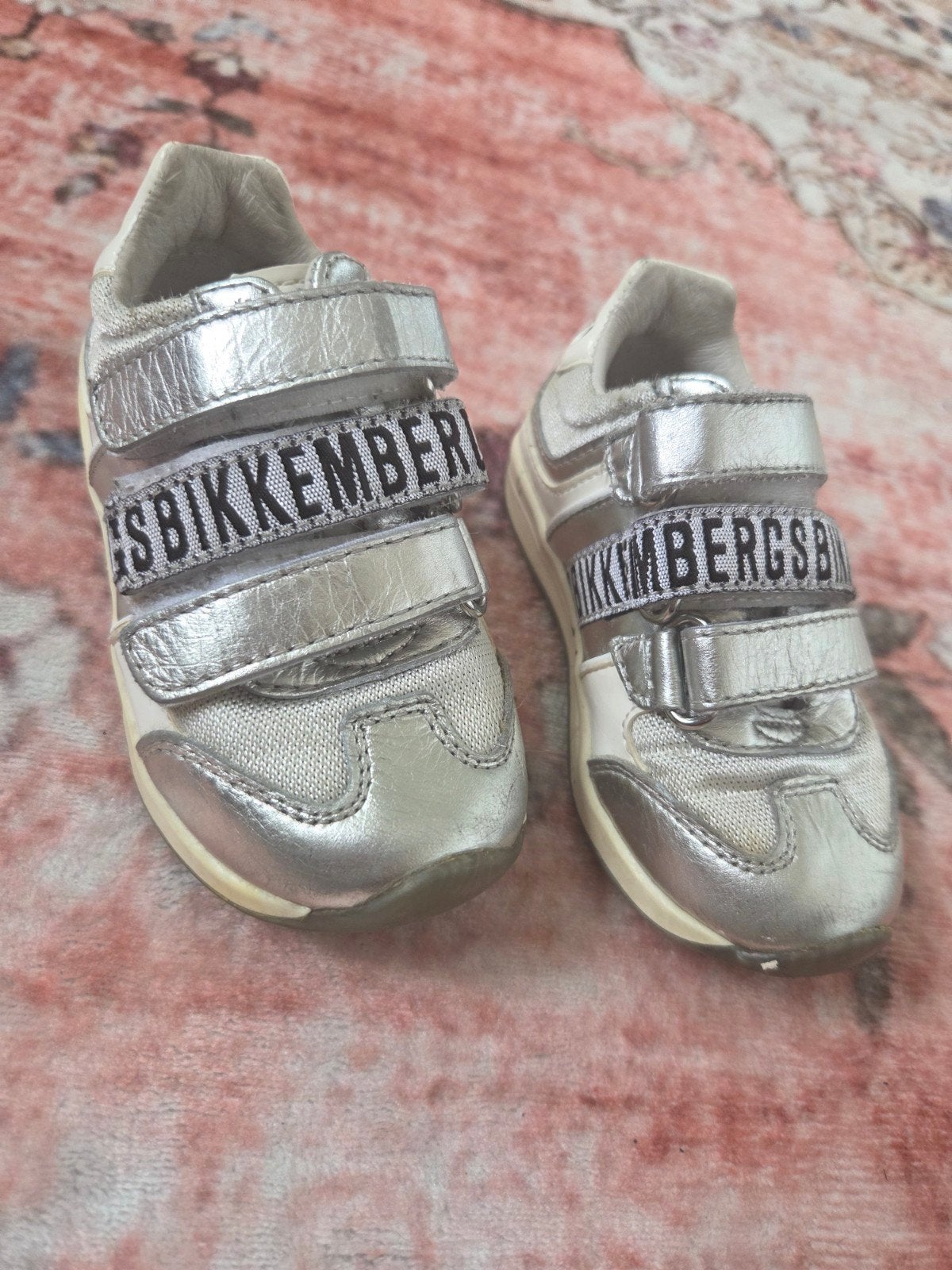 Bikkembergs witte met zilveren sneakers, zgan, maat 21, Jongen of Meisje, Schoenen, Ophalen of Verzenden, Zo goed als nieuw