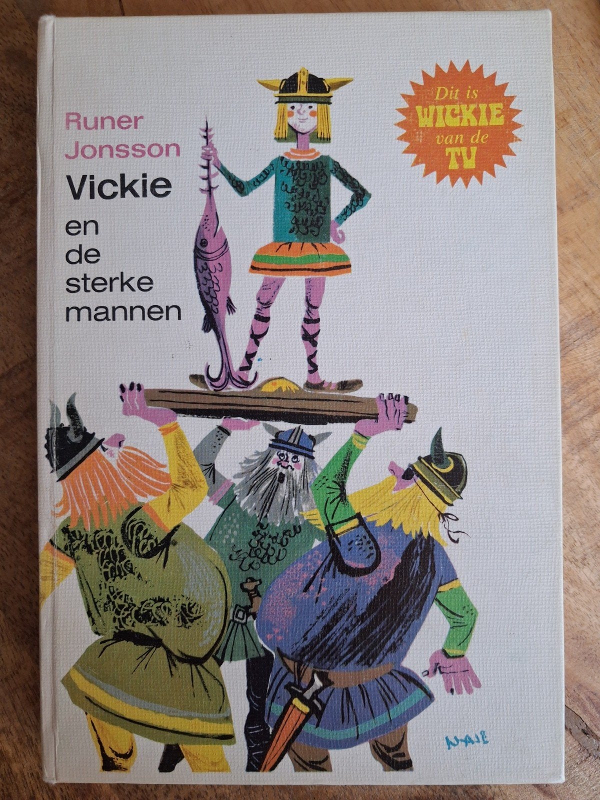 Vickie en de sterke mannen - Runer Jonsson (vintage), Boeken, Ophalen of Verzenden, Gelezen, Runer Jonsson, Fictie algemeen